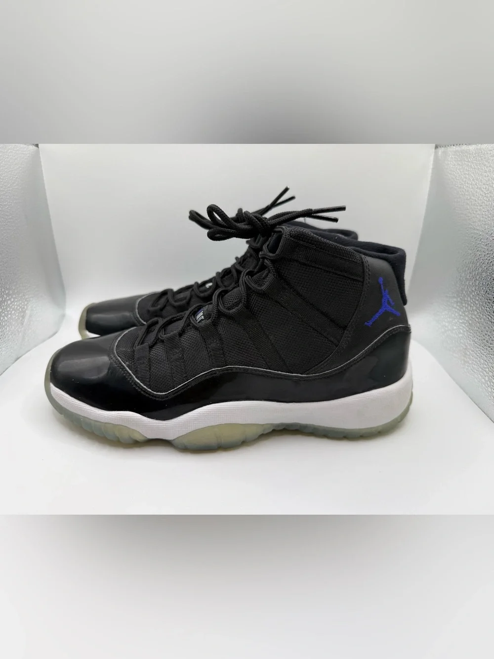 Air Jordan 11 Space Jam GS (2016) - size 6.5Y